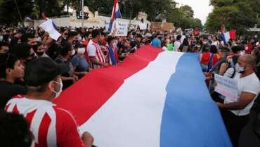 Paraguaios pedem renúncia do presidente