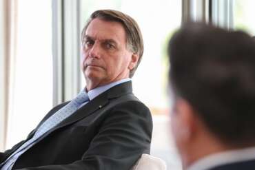 Bolsonaro contra lockdown. Bolsonaro e Lula