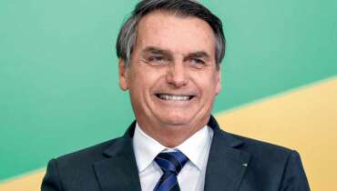 Bolsonaro se reúne com presidente da Pfizer