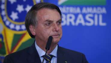 Popularidade de Bolsonaro despenca entre evangélicos