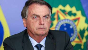 Bolsonaro avalia acabar com abono salarial