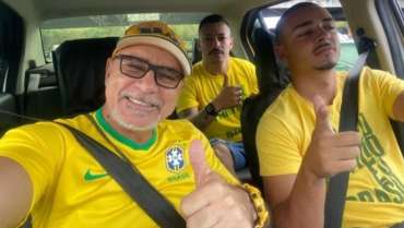 Fabrício Queiroz vai às ruas em apoio a Bolsonaro