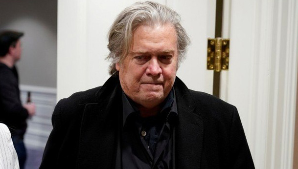 Bannon vai se entregar à Justiça