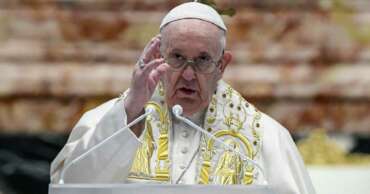 Papa Francisco pede que pais não condenem filhos