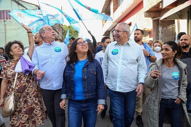 Ciro abre campanha nas ruas de SP: "Quero mudar o Brasil"