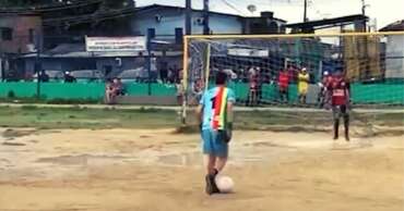 Vídeo: Grupo invade jogo de futebol no AM e mata três; saiba