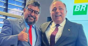 Quaquá tira foto com Pazuello e ataca esquerda após críticas: "Stalinistas idiotas"