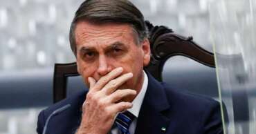 Bolsonaro recebeu segundo pacote de joias pessoalmente, diz jornal; saiba