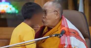 Vídeo: Dalai Lama beija criança na boca e causa revolta