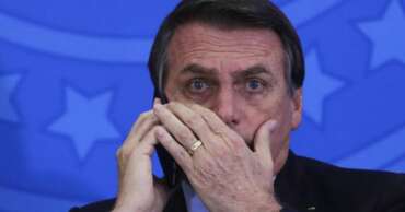 CPI dos Atos Golpistas aprova acesso a dados do celular de Bolsonaro