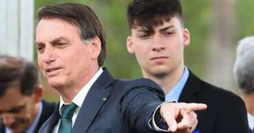 Renan Bolsonaro é alvo de busca e apreensão e tem celular apreendido